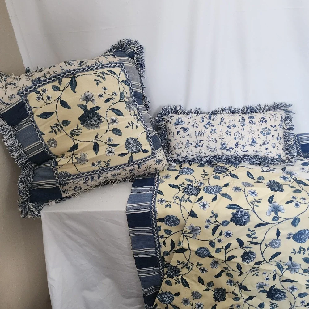Williamsburg Waverly Set Of 2 Throw Pillows And 2 King Pillow Shams Blue Cottage